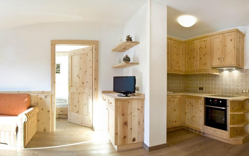 سان كاسيانو Family And Wellness Residence Ciasa Antersies الغرفة الصورة