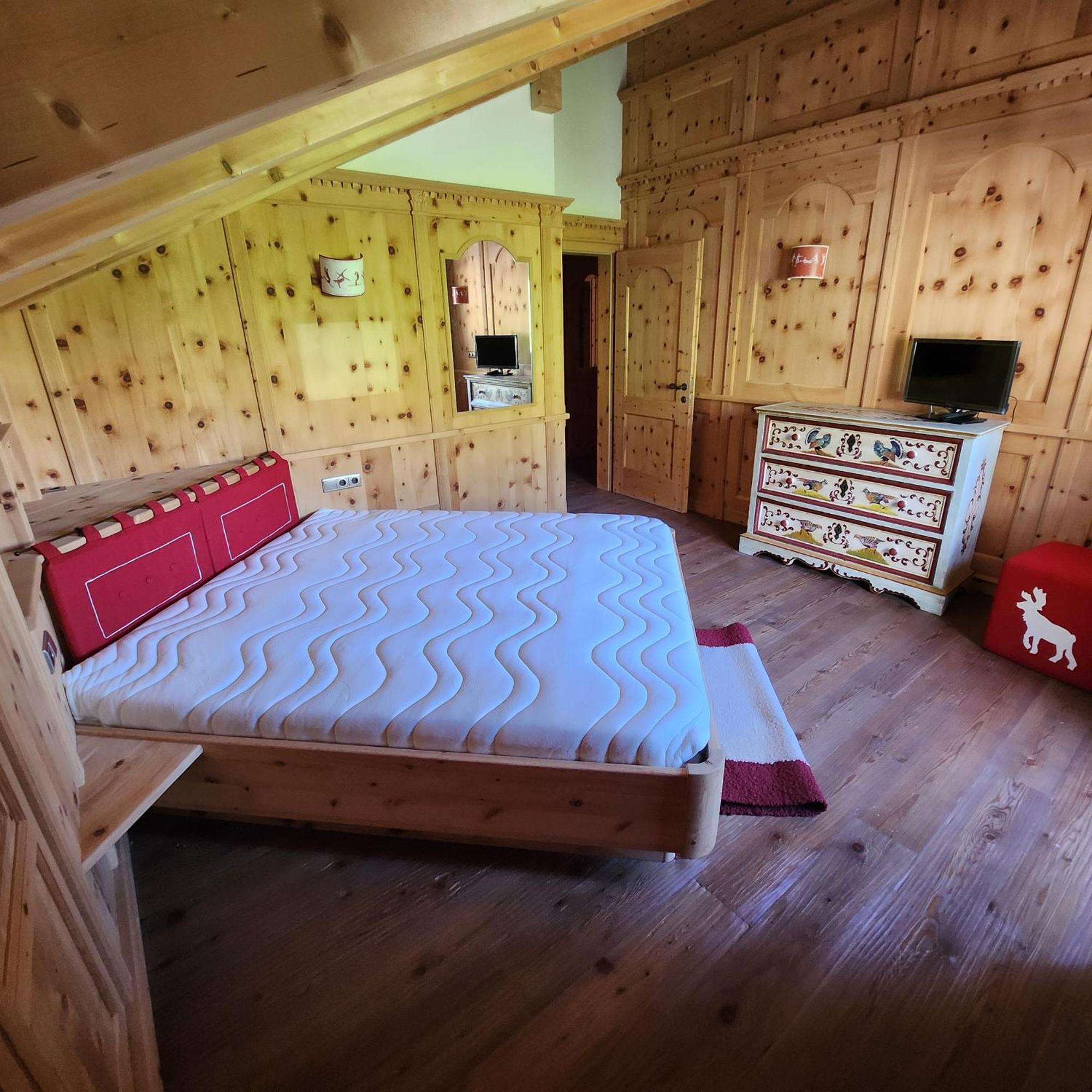 سان كاسيانو Family And Wellness Residence Ciasa Antersies المظهر الخارجي الصورة